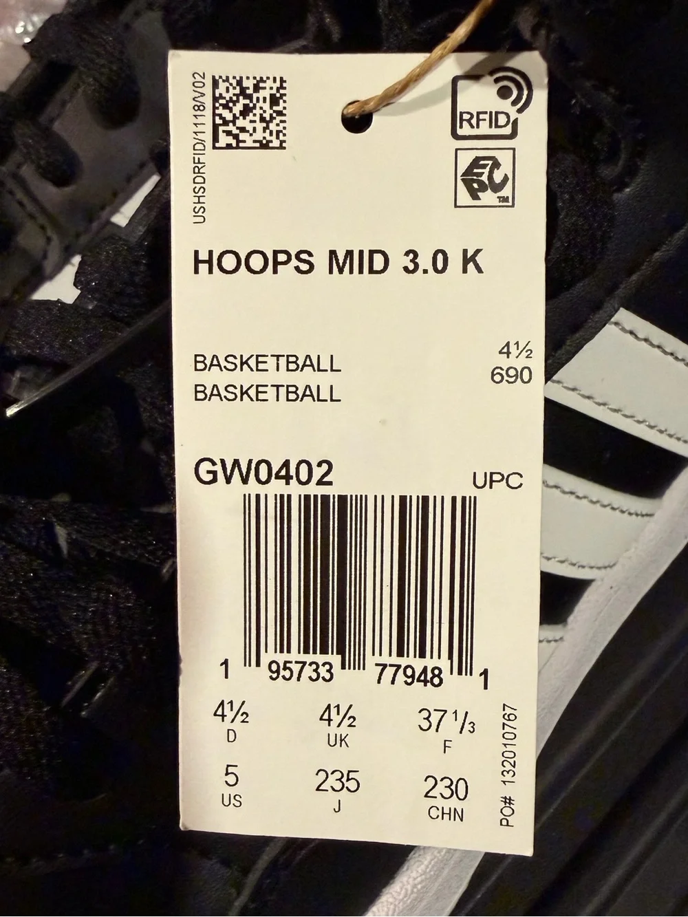 Adidas Hoops 3.0 Mids Big Kids Youth Size 5 Retro Basketball NWT NWOB